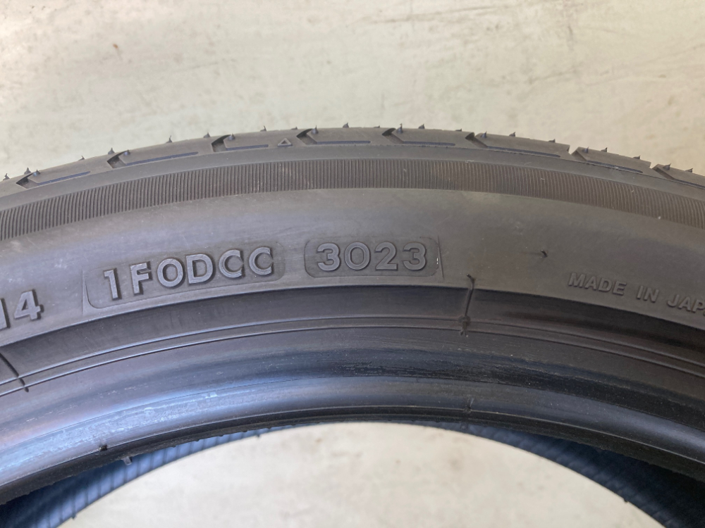 中古タイヤ)極上品 2023年製☆195/50R19 88H ブリヂストン 中古タイヤ)極上品 2023年製☆195/50R19 88H ブリヂストン